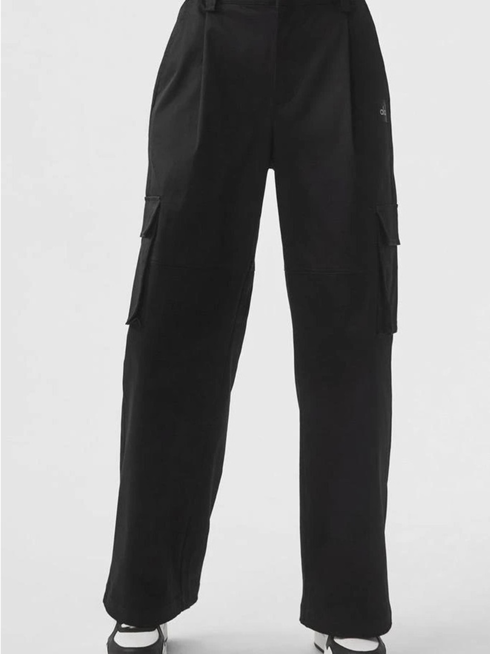 ALO Yoga Night Out Black Cargo Pants with Utility Pockets